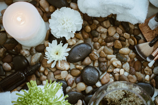 Body scrub jar with spa accessories